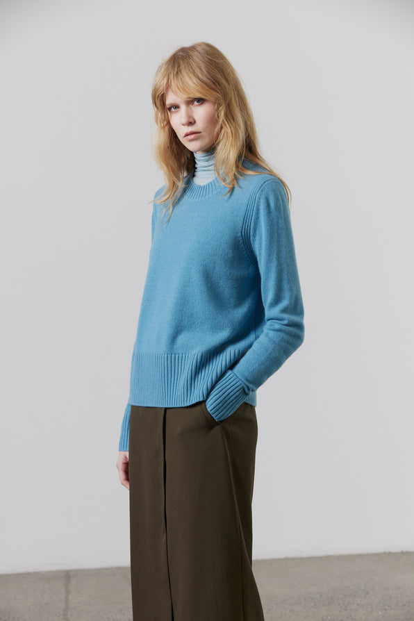 Collection of Women's Luxury Cashmere | Laing Home